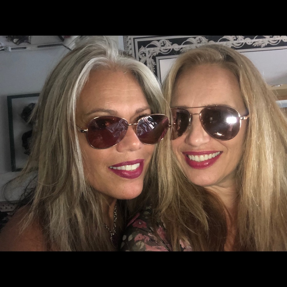 Meet the posher